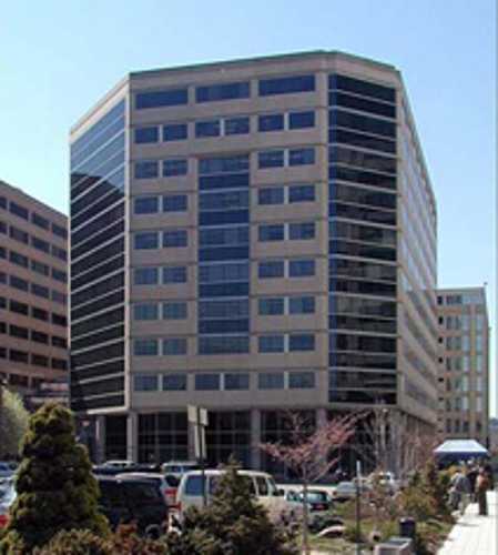 In the heart of Washington DC and walking distance to major commerce,